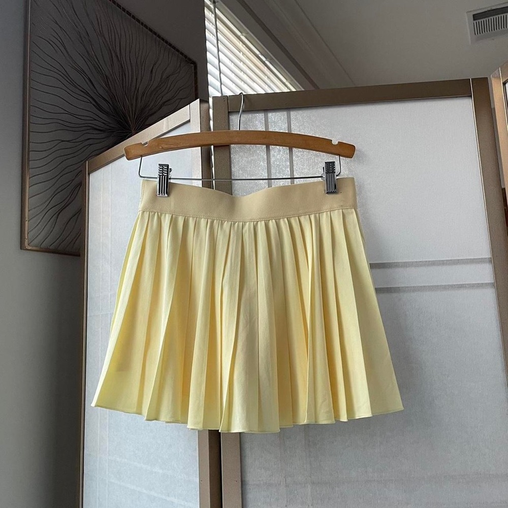 tna pastel yellow tennis skirt